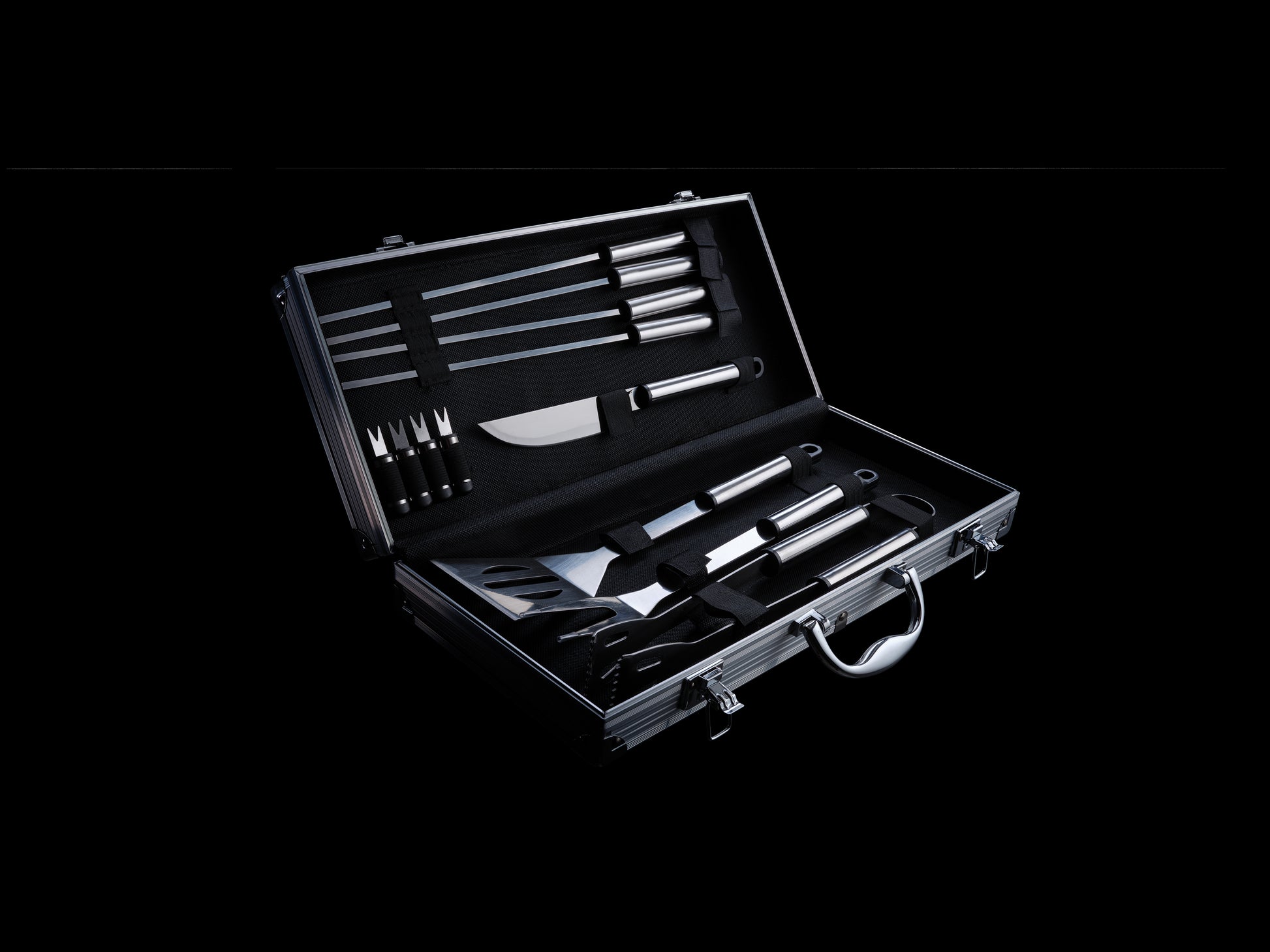 BBQ Set - 12 pcs barbecue set in aluminium box