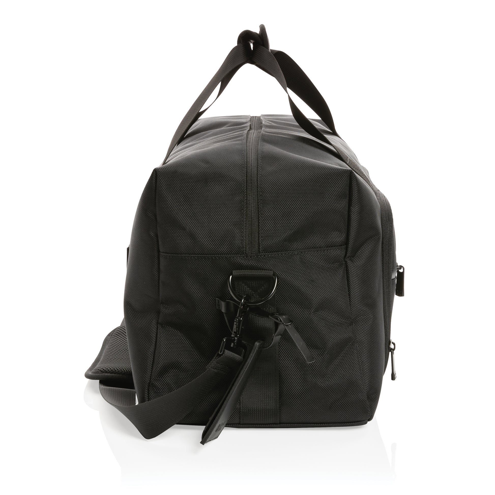 Swiss Peak AWARE™ RPET Voyager weekend bag